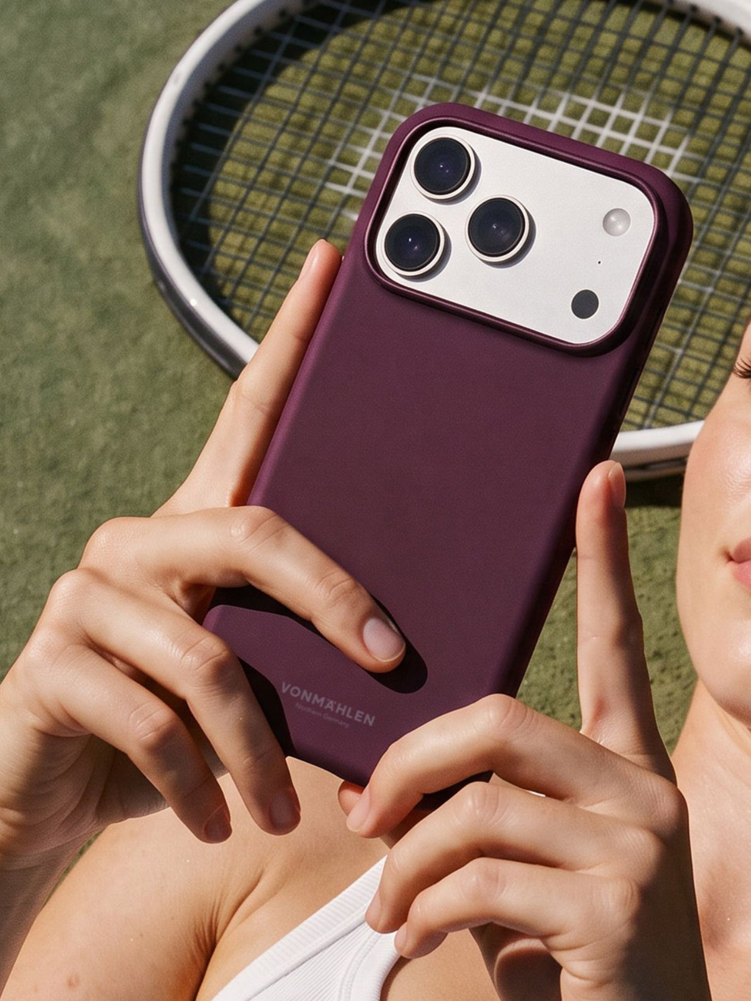 Vonmaehlen Soft Silicone Case for iPhone 18 Pro Max - Burgundy